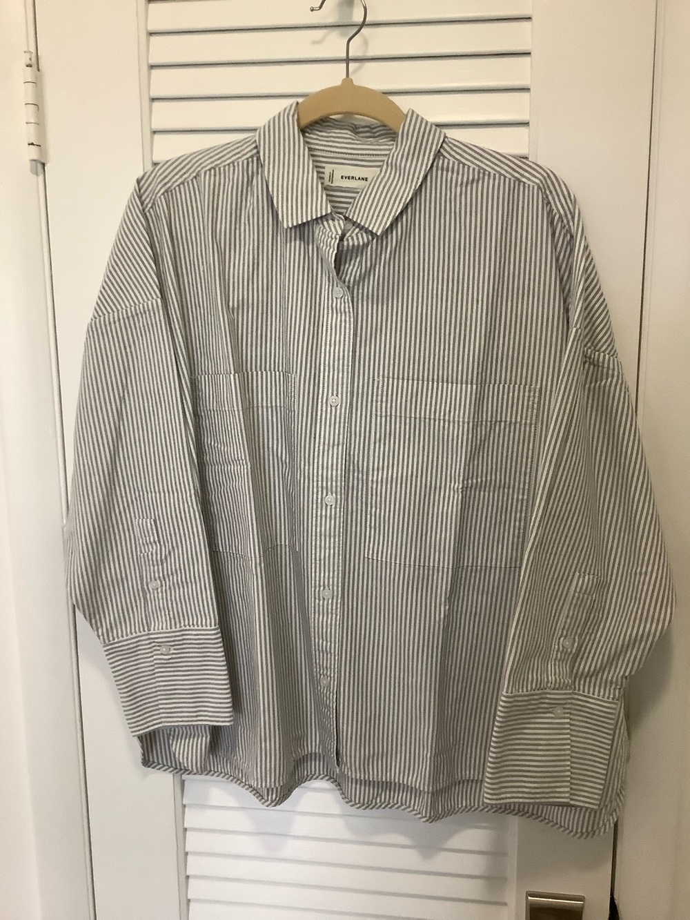 Everlane charcoal & White pinStripe Button-Down blouse